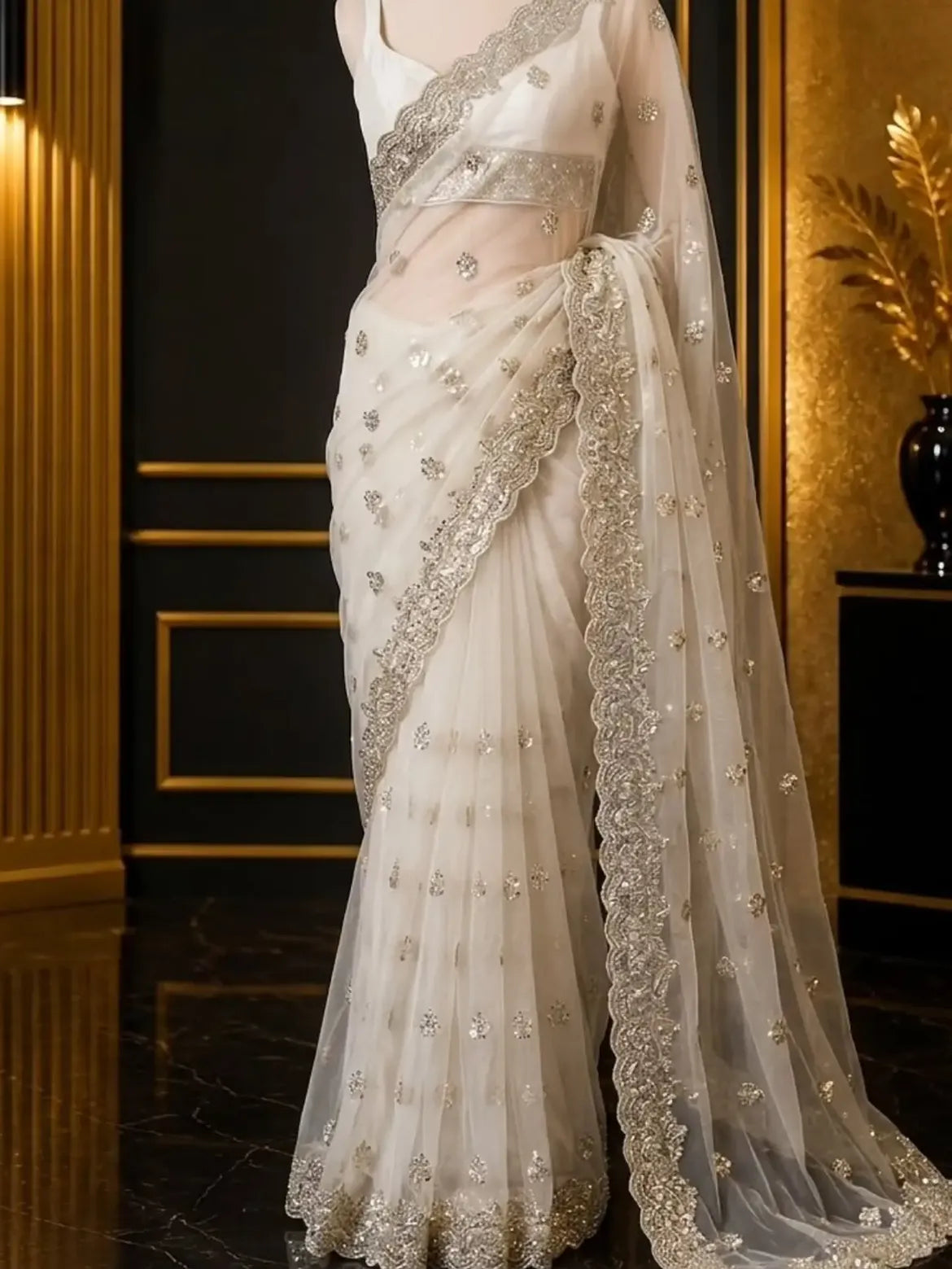 Ivory Embellished Scallop Border Saree