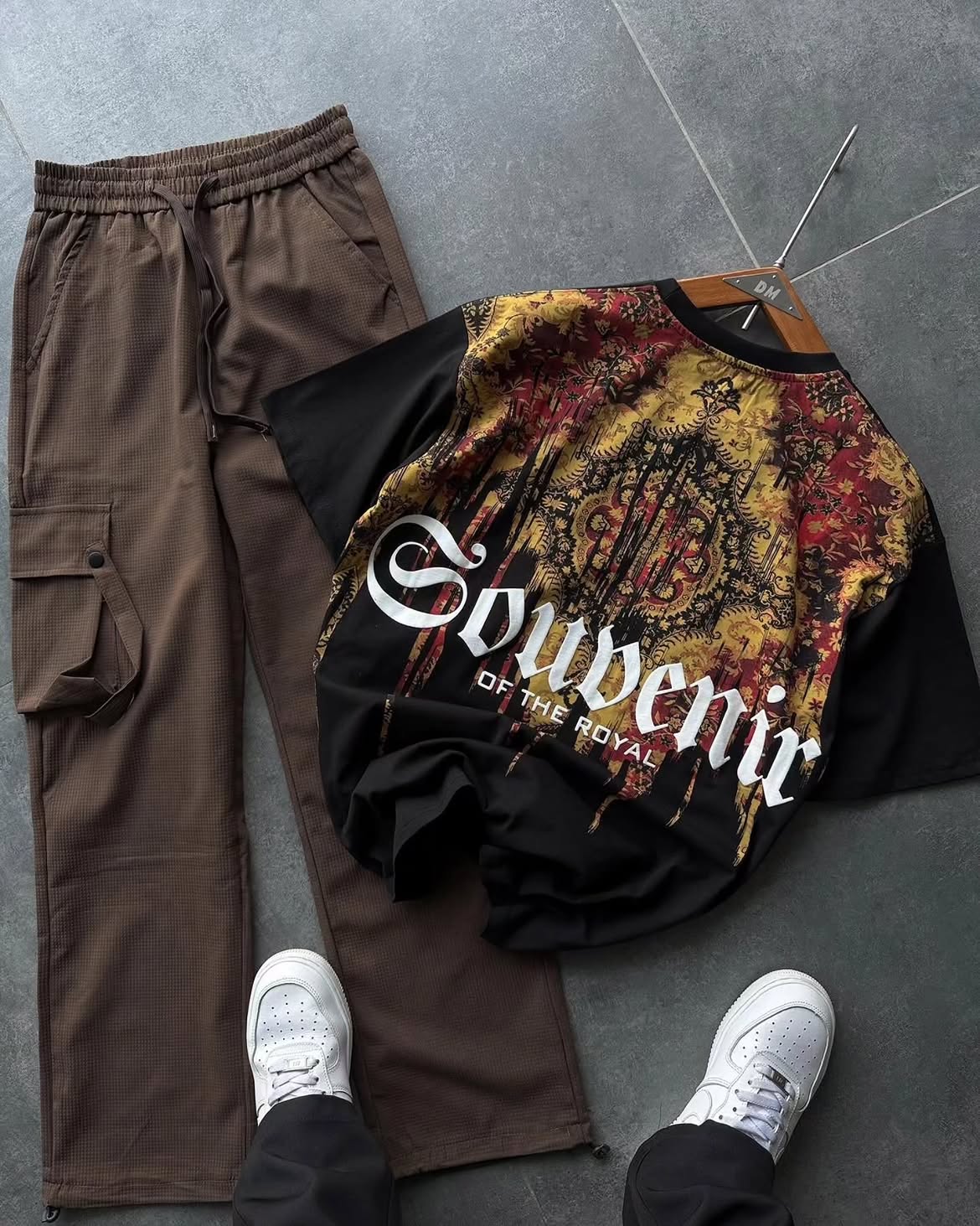 Souvenir Ornamental Graphic T-Shirt