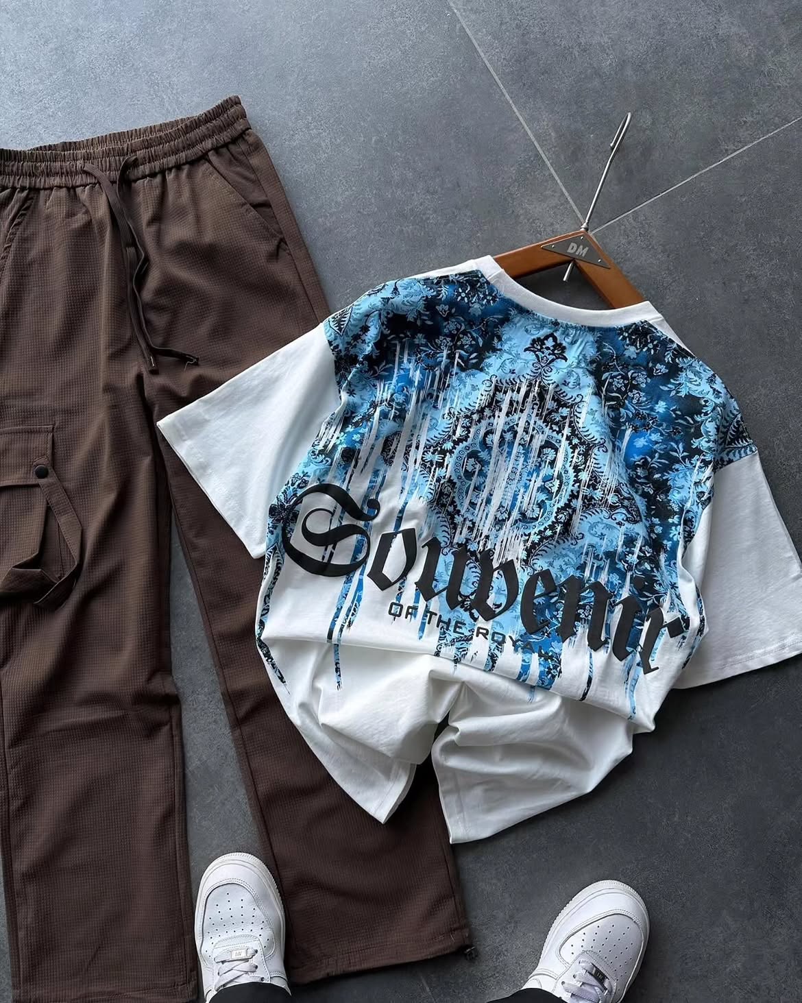 Souvenir Ornamental Graphic T-Shirt