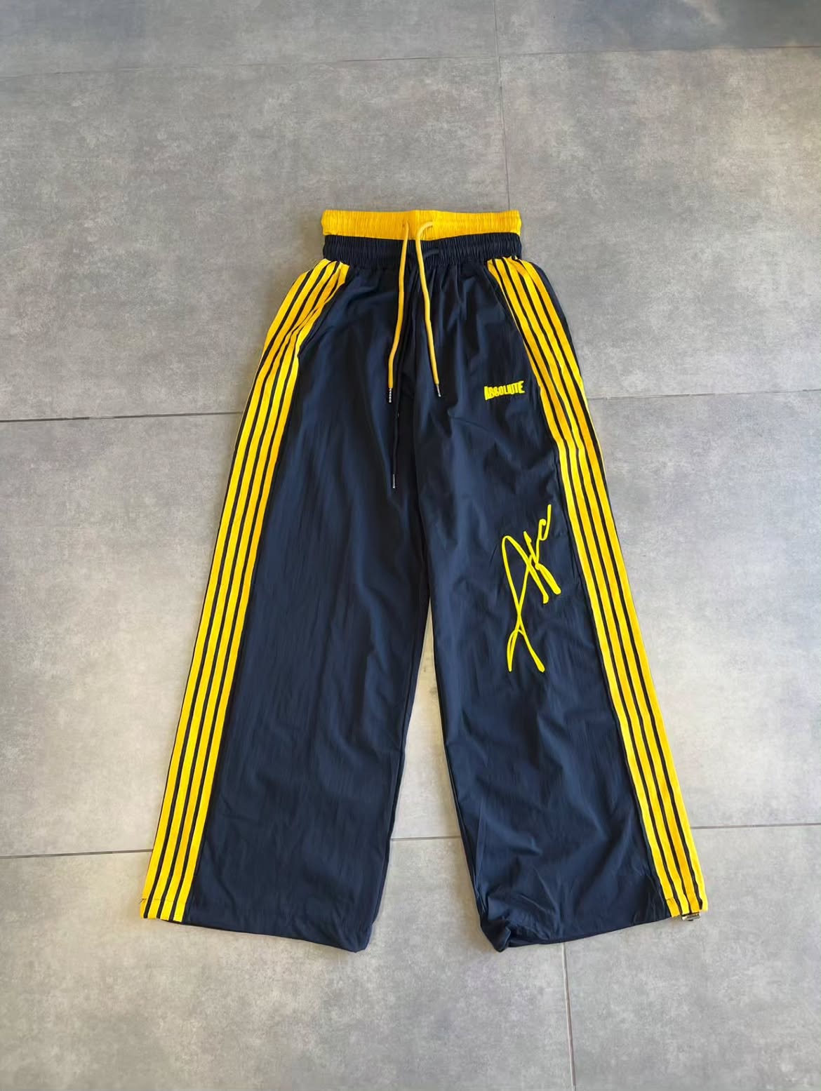 Contrast Side Stripe Drawstring Track Pants