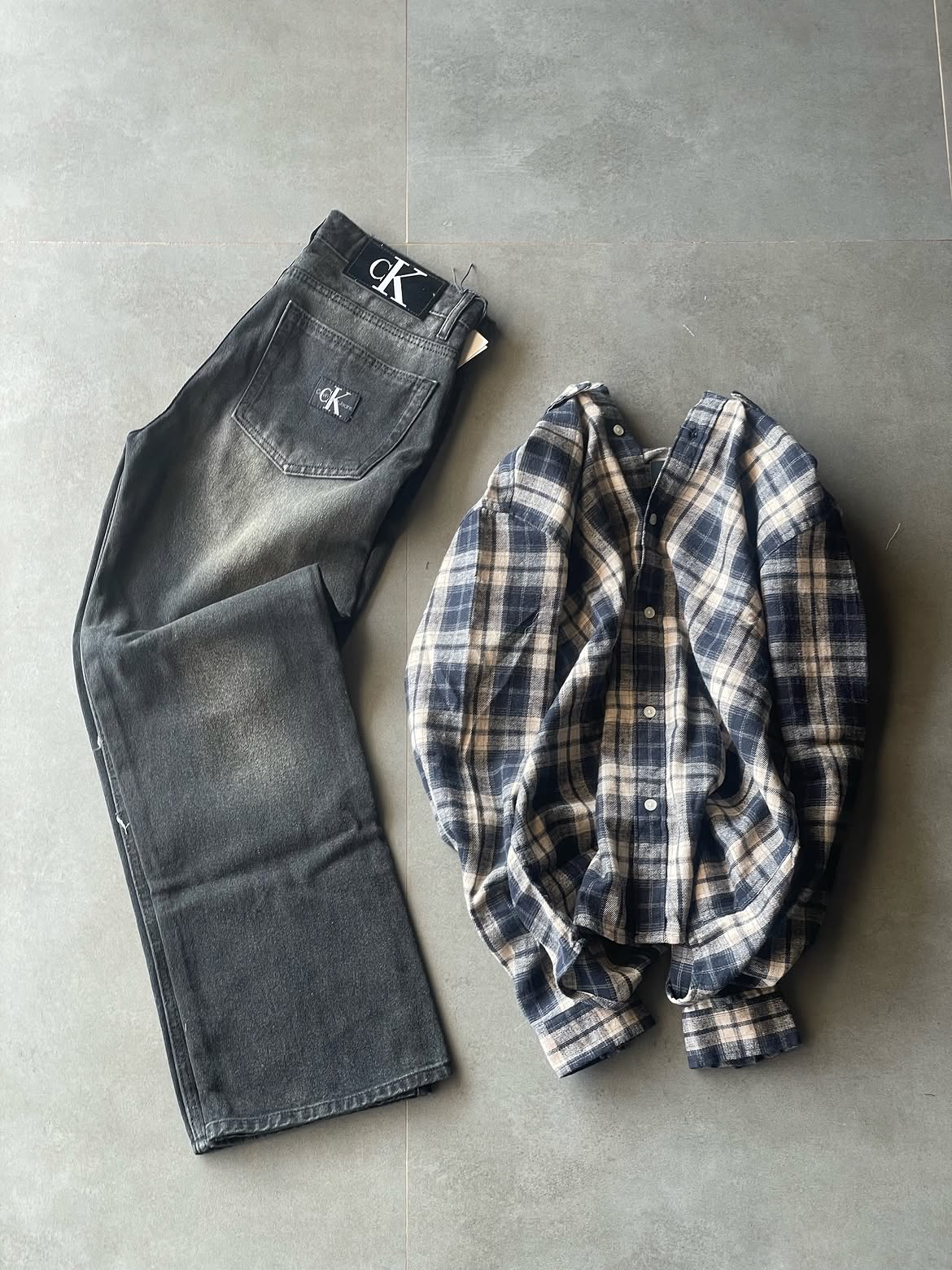 Vintage Washed Wide-Leg Jeans & Plaid Shirt Combo Product Type: